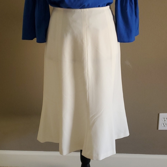 Flattering Cream Fit & Flare Skirt w/ Free Top - Picture 2 of 11